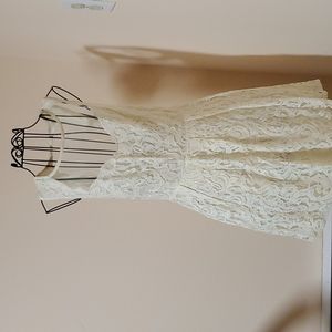 Pins and Needles cream dress size 6